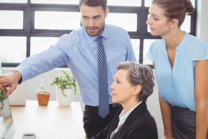 诈骗入狱，欠款谁负责偿还？